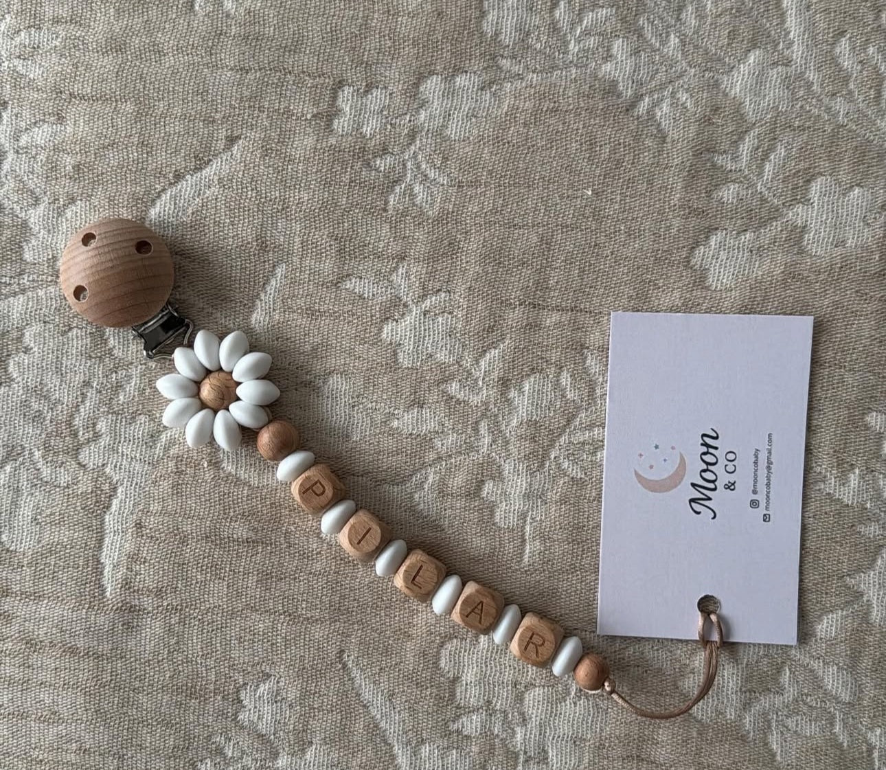 Chupetero Floral personalizado